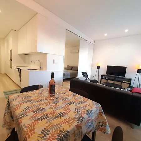Walker House, 2-bedroom Flat, Garden - Downtown Lejlighed Porto