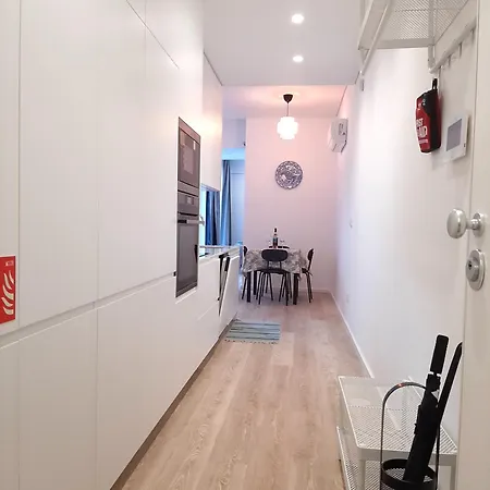 Walker House, 2-bedroom Flat, Garden - Downtown