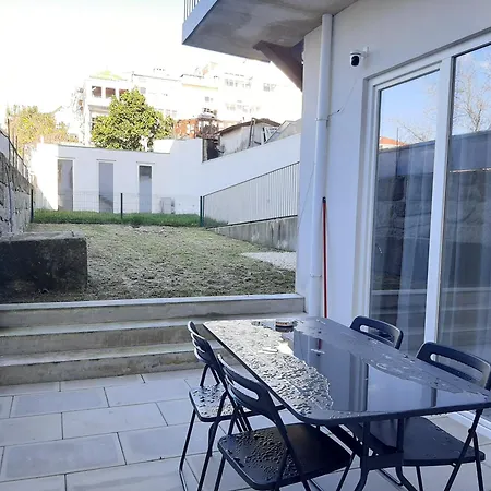 Walker House, 2-bedroom Flat, Garden - Downtown דירה *